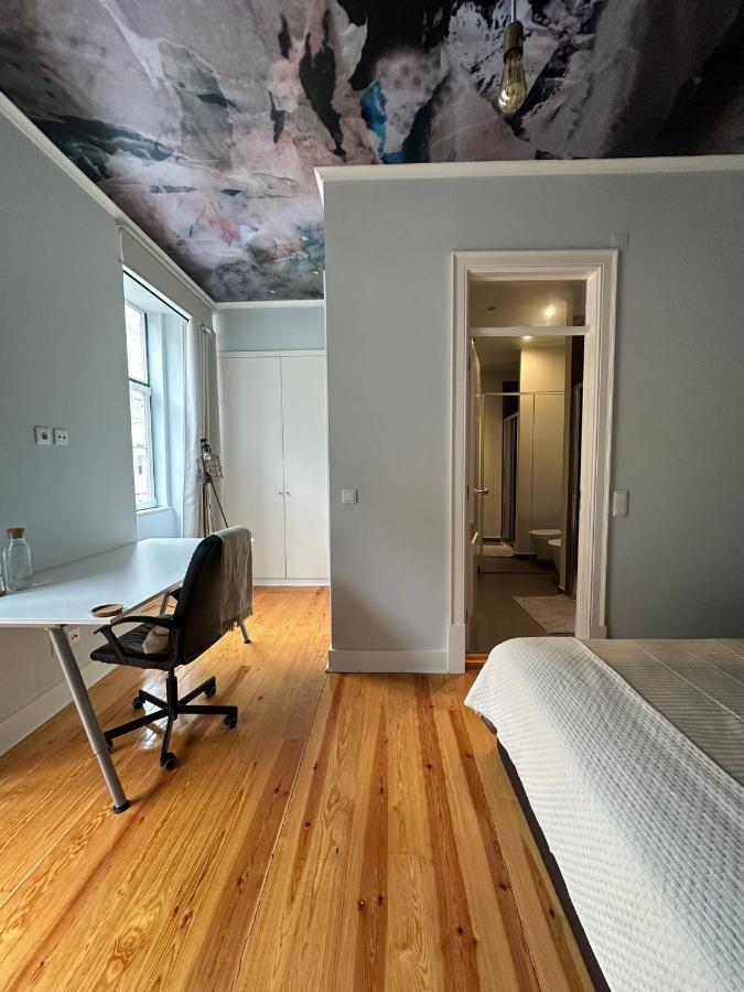 Com Banheiro Privativo No Centro De Habitación en casa particular Lisboa